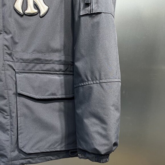 MLB Black Down Jacket - Picture 6 of 9